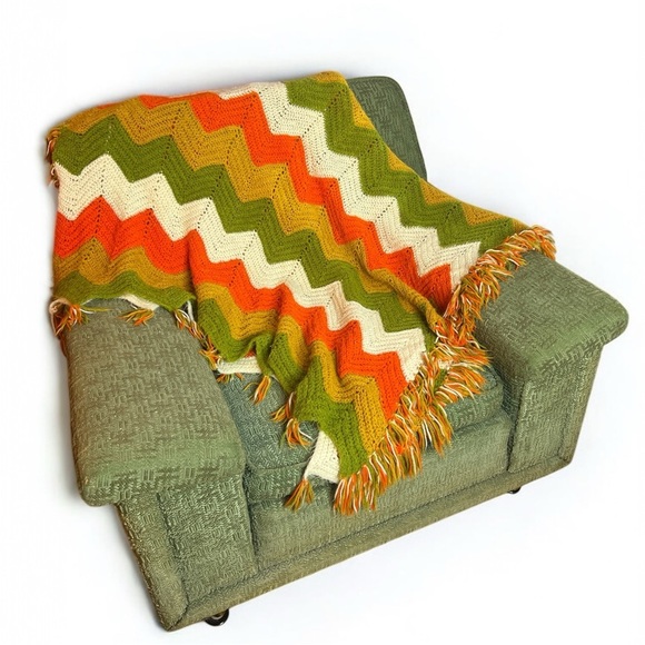 Vintage Zigzag Crochet Handmade Multicolor Fringe Throw Grandma Lap Blanket - Picture 1 of 7